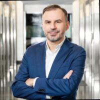 Maciej Leśniewski, Credit Agricole